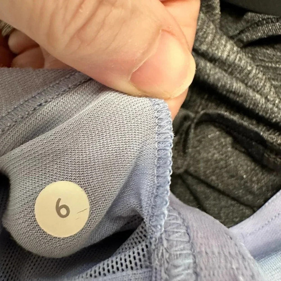 Lululemon Run women’s Back on Track Tank. Size 6 - Picture 7 of 7